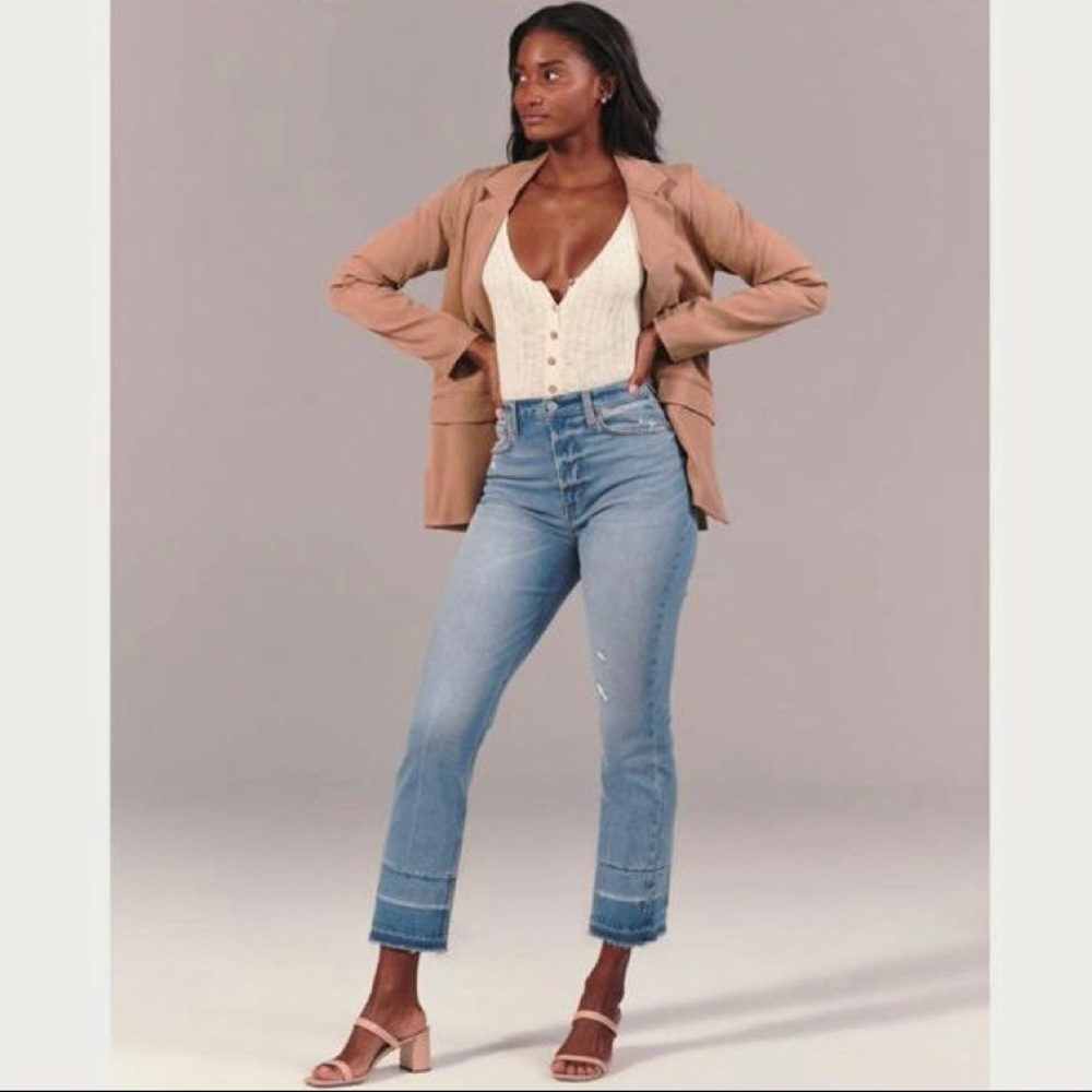 ABERCROMBIE Curve Ultra High Rise Straight Jeans